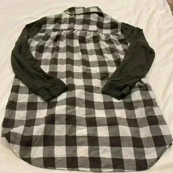 Make + Model Long Sleeve Plaid Shirt‎ - Picture 2 of 4